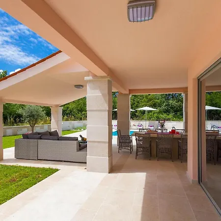 Ferienhaus Liv *