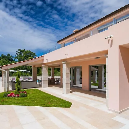 Liv Ferienhaus *